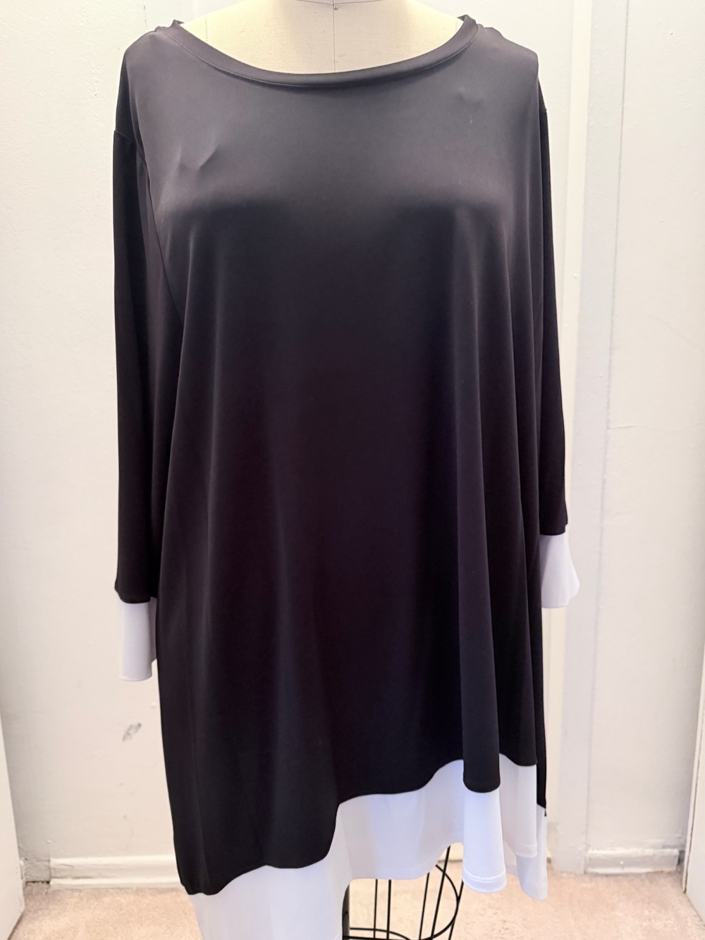 Calvin Klein Colorblock Asymmetrical Hem Tunic Top Black White 2X